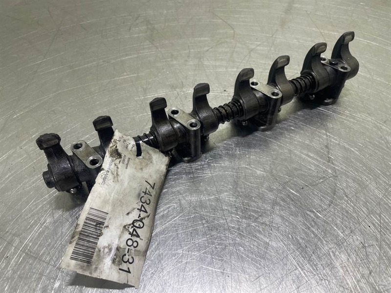 Ahlmann AS900-Cummins B3.3T-Rocker arm assembly - Двигатель для Строительной техники: фото 1 Ahlmann AS900-Cummins B3.3T-Rocker arm assembly - Двигатель для Строительной техники: фото 1
