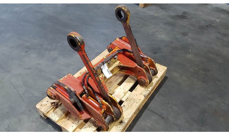 Ahlmann AZ 12 - Quick coupler/Schnellwechsler/Snelwissel - Сцепное устройство: фото 2 Ahlmann AZ 12 - Quick coupler/Schnellwechsler/Snelwissel - Сцепное устройство: фото 2