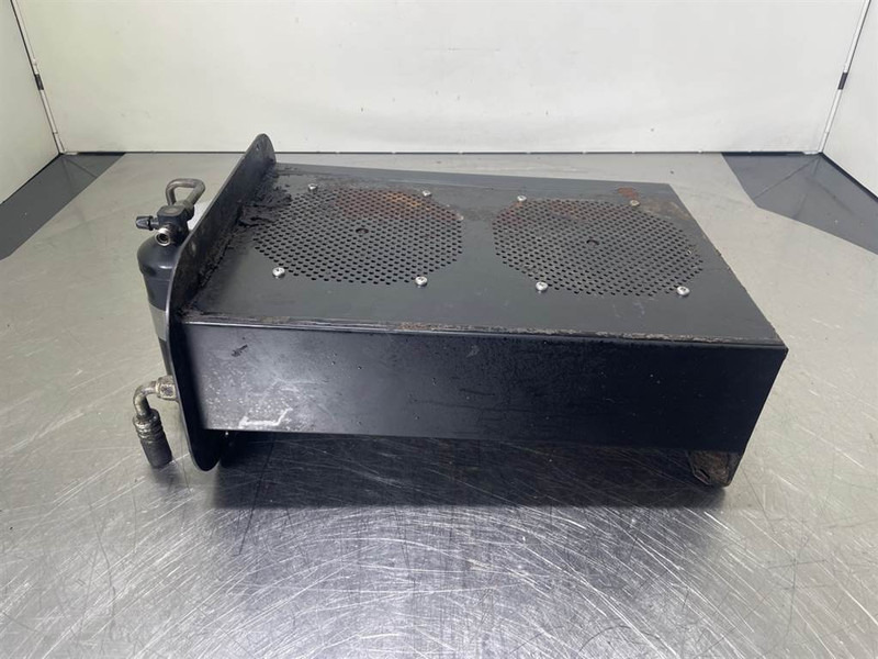Рама/ Шасси для Строительной техники Ahlmann AZ150-4184898A-Airco condenser/Klimakondensator: фото 10
