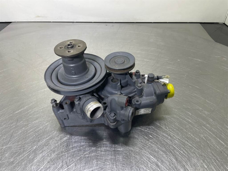 Deutz 04300291 - Coolant pump/Kühlmittelpumpe/Waterpomp - Двигатель для Строительной техники: фото 4 Deutz 04300291 - Coolant pump/Kühlmittelpumpe/Waterpomp - Двигатель для Строительной техники: фото 4