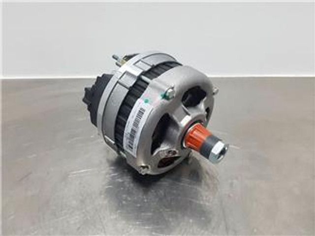 Deutz 1011-14V 60A-Alternator/Lichtmaschine/Dynamo - Двигатель для Строительной техники: фото 1 Deutz 1011-14V 60A-Alternator/Lichtmaschine/Dynamo - Двигатель для Строительной техники: фото 1