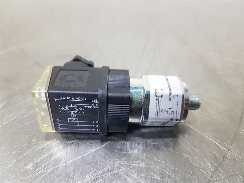 Hydac VMF 2 D.1 /-L24-301705-Clogging indicators - Электрическая система для Строительной техники: фото 2 Hydac VMF 2 D.1 /-L24-301705-Clogging indicators - Электрическая система для Строительной техники: фото 2
