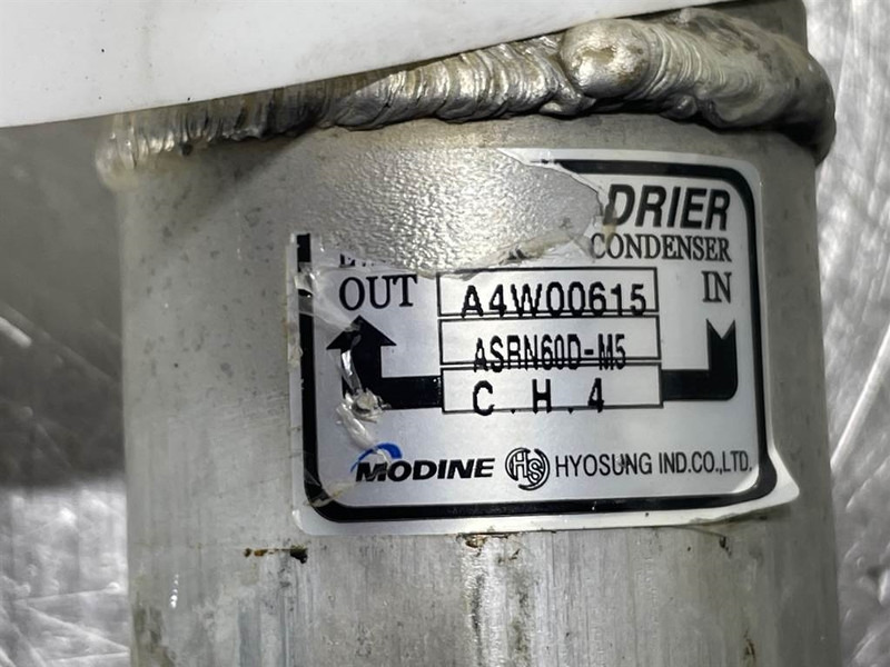 Hyundai HL757-7A-11N6-90060 / A4W00615 / ASRN60D-M5-Drier - Рама/ Шасси для Строительной техники: фото 5 Hyundai HL757-7A-11N6-90060 / A4W00615 / ASRN60D-M5-Drier - Рама/ Шасси для Строительной техники: фото 5