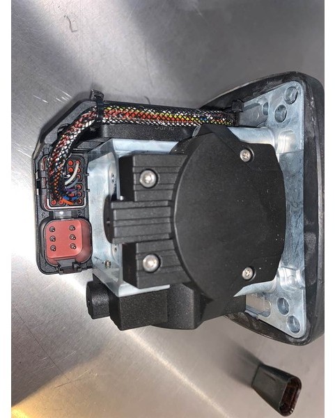 JLG 3006H-Elobau-J4F6ASS00GA0051F-Joystick/Steuergriff - Электрическая система для Строительной техники: фото 5 JLG 3006H-Elobau-J4F6ASS00GA0051F-Joystick/Steuergriff - Электрическая система для Строительной техники: фото 5