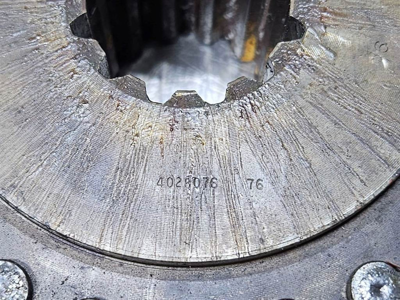 John Deere 4028082 - Pump drive plate/Flange couplings - Двигатель для Строительной техники: фото 4 John Deere 4028082 - Pump drive plate/Flange couplings - Двигатель для Строительной техники: фото 4
