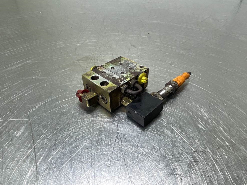 Liebherr L524-10444143 / 11341172-Lubricating system - Рама/ Шасси для Строительной техники: фото 3 Liebherr L524-10444143 / 11341172-Lubricating system - Рама/ Шасси для Строительной техники: фото 3