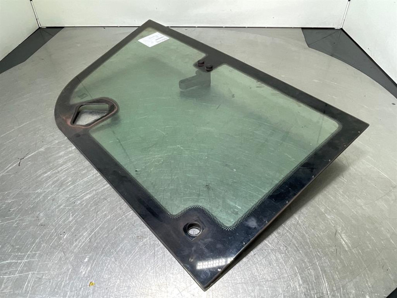 Liebherr L524-93015892-Window/Scheibe/Ruit - Кабина и интерьер для Строительной техники: фото 4 Liebherr L524-93015892-Window/Scheibe/Ruit - Кабина и интерьер для Строительной техники: фото 4