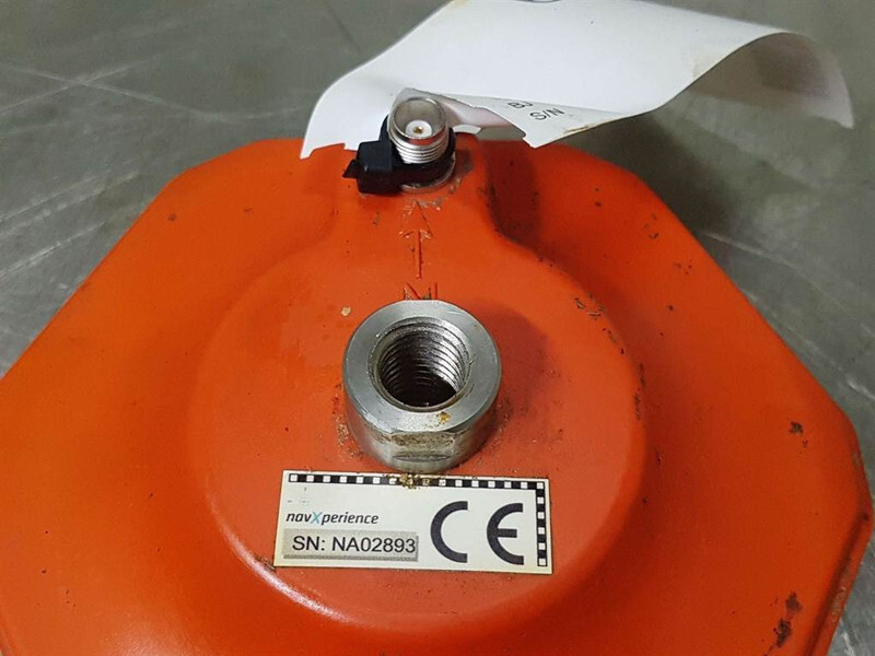 NavXperience 3G+C-GPS Antenna/Antenne - Электрическая система для Строительной техники: фото 3 NavXperience 3G+C-GPS Antenna/Antenne - Электрическая система для Строительной техники: фото 3