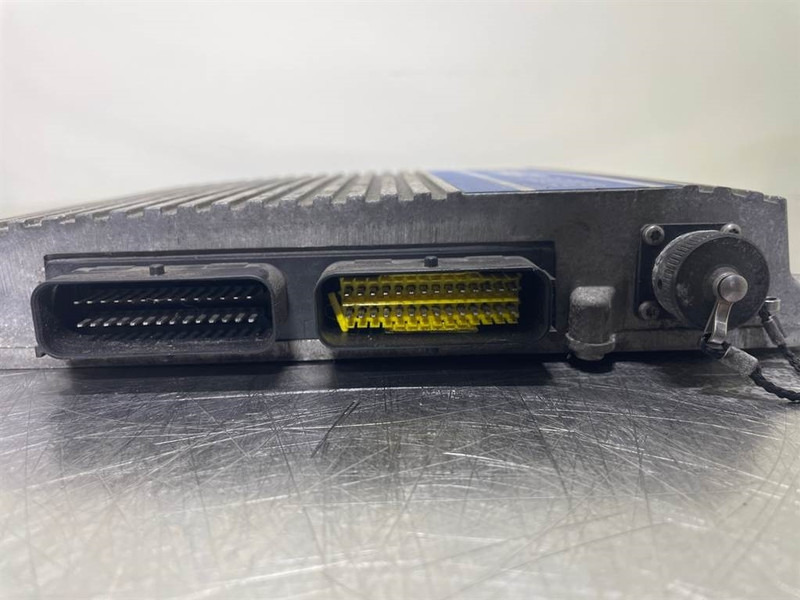 Poclain Smart Drive - ECU/Control box/Steuermodul - Электрическая система для Строительной техники: фото 2 Poclain Smart Drive - ECU/Control box/Steuermodul - Электрическая система для Строительной техники: фото 2