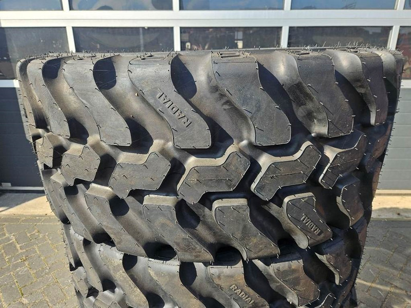 SWT 405/70R20 (16.0/70R20) *NEW* - Tire/Reifen/Band - Шины и диски для Строительной техники: фото 4 SWT 405/70R20 (16.0/70R20) *NEW* - Tire/Reifen/Band - Шины и диски для Строительной техники: фото 4