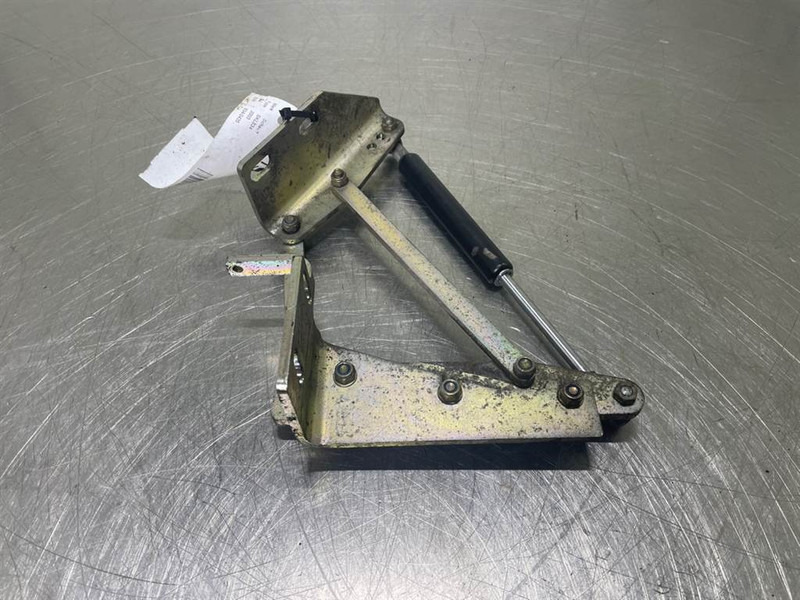 Schaeff SKL834-0451019030-Hinge right/Scharnier - Рама/ Шасси для Строительной техники: фото 3 Schaeff SKL834-0451019030-Hinge right/Scharnier - Рама/ Шасси для Строительной техники: фото 3