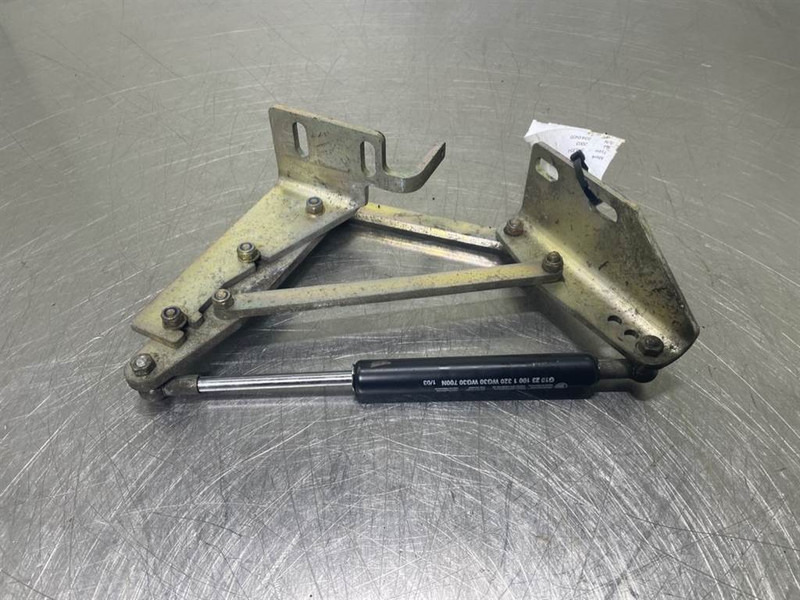 Schaeff SKL834-0451019030-Hinge right/Scharnier - Рама/ Шасси для Строительной техники: фото 1 Schaeff SKL834-0451019030-Hinge right/Scharnier - Рама/ Шасси для Строительной техники: фото 1