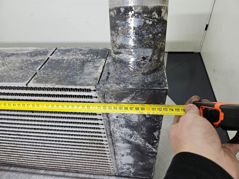 Sennebogen 835E - Intercooler/Ladeluftkühler/Luchtkoeler - Двигатель для Строительной техники: фото 4 Sennebogen 835E - Intercooler/Ladeluftkühler/Luchtkoeler - Двигатель для Строительной техники: фото 4