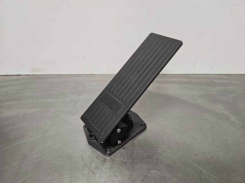 Terex TL260-5350260006-Gas pedal/Fusspedal/Gaspedaal - Электрическая система для Строительной техники: фото 3 Terex TL260-5350260006-Gas pedal/Fusspedal/Gaspedaal - Электрическая система для Строительной техники: фото 3