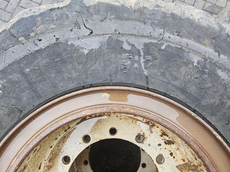 Шины и диски для Строительной техники Terex TL260S-Banden 20.5-R25-Solid wheels / Full Gummi: фото 6 Шины и диски для Строительной техники Terex TL260S-Banden 20.5-R25-Solid wheels / Full Gummi: фото 6