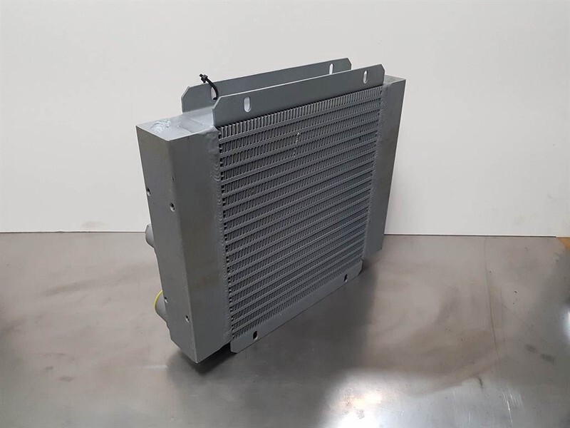 Zettelmeyer ZL-SLB KBK2T-091378-Cooler/Kühler/Koeler - Двигатель для Строительной техники: фото 3 Zettelmeyer ZL-SLB KBK2T-091378-Cooler/Kühler/Koeler - Двигатель для Строительной техники: фото 3