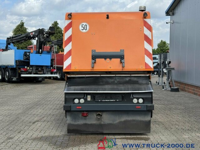 Bucher City Cat 5006 3 Besen 4 Radlenkung - Подметально-уборочная машина: фото 3 Bucher City Cat 5006 3 Besen 4 Radlenkung - Подметально-уборочная машина: фото 3