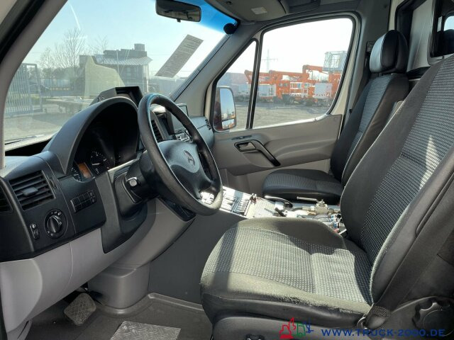 Mercedes-Benz 515 CDI Ölspurreiniger Technik Bj. 2013 - Подметально-уборочная машина: фото 4 Mercedes-Benz 515 CDI Ölspurreiniger Technik Bj. 2013 - Подметально-уборочная машина: фото 4