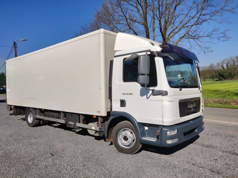 MAN TGL 12.220 TGL 12.220 bakwagen met laadklep euro5 - Грузовик с закрытым кузовом: фото 2 MAN TGL 12.220 TGL 12.220 bakwagen met laadklep euro5 - Грузовик с закрытым кузовом: фото 2