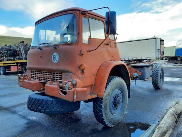 Bedford MJP2 4X4 - Грузовик-шасси: фото 1 Bedford MJP2 4X4 - Грузовик-шасси: фото 1