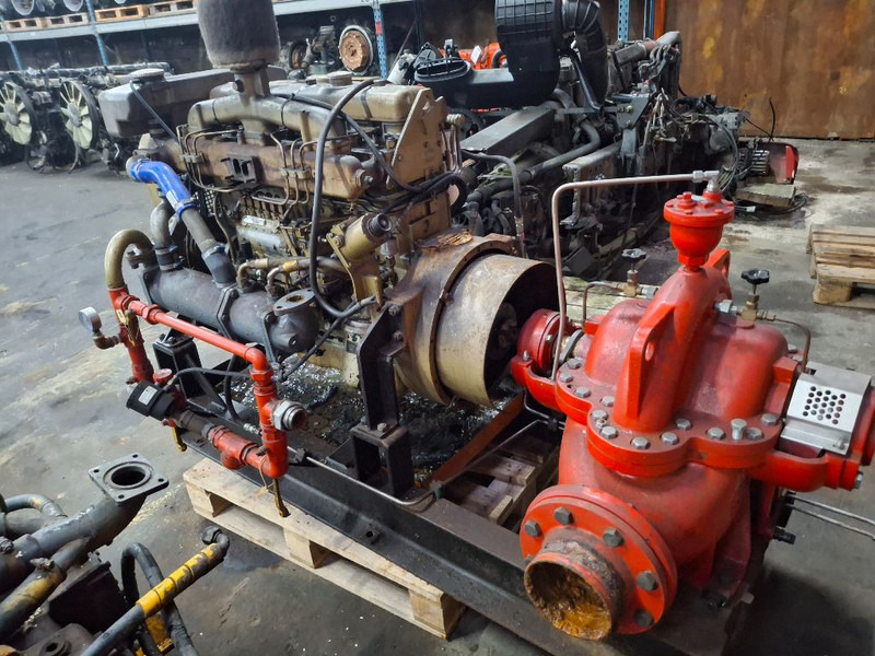 DAF 615 - Двигатель: фото 4 DAF 615 - Двигатель: фото 4