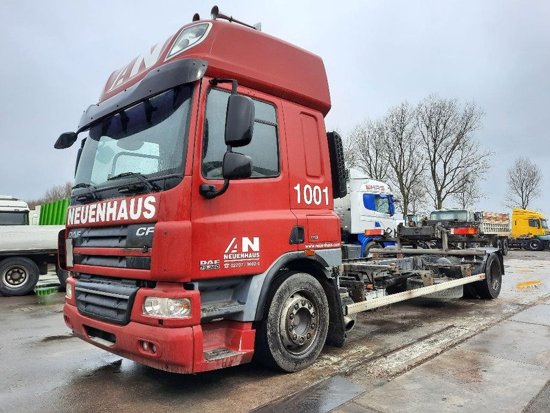 DAF CF75.360 MANUAL GEARBOX - Грузовик-контейнеровоз/ Сменный кузов: фото 1 DAF CF75.360 MANUAL GEARBOX - Грузовик-контейнеровоз/ Сменный кузов: фото 1