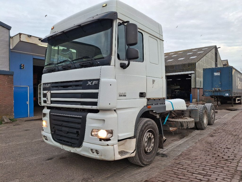 DAF XF 105.460 - Грузовик-шасси: фото 1 DAF XF 105.460 - Грузовик-шасси: фото 1
