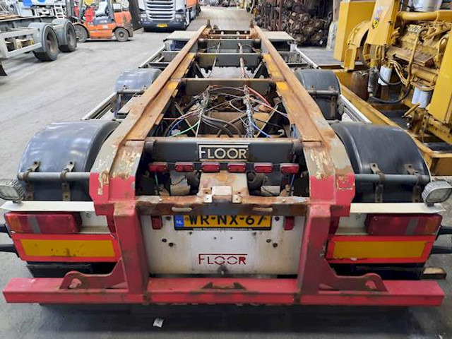 Floor FLA-3-101 - Полуприцеп-контейнеровоз/ Сменный кузов: фото 5 Floor FLA-3-101 - Полуприцеп-контейнеровоз/ Сменный кузов: фото 5