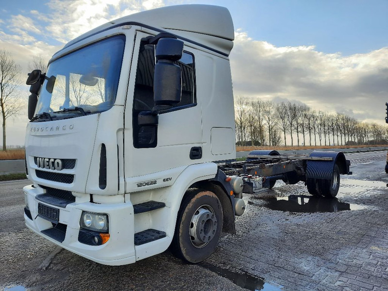 Iveco 120E22 - Грузовик-шасси: фото 1 Iveco 120E22 - Грузовик-шасси: фото 1
