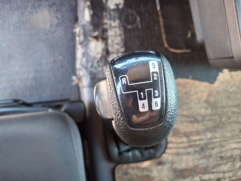 Грузовик с закрытым кузовом Scania R420: фото 8 Грузовик с закрытым кузовом Scania R420: фото 8