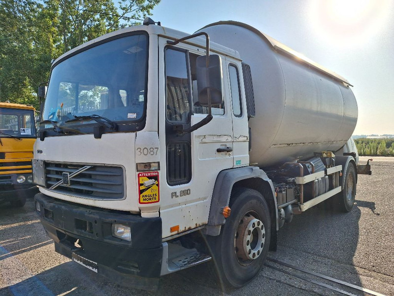 Volvo FL 250 GAS / LPG - Грузовик-цистерна: фото 1 Volvo FL 250 GAS / LPG - Грузовик-цистерна: фото 1