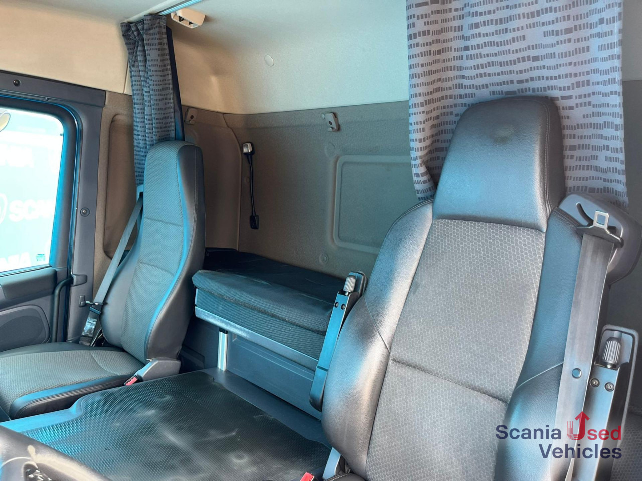 SCANIA P 250 DB4x2MNA AIRCO TAILLIFT 1.5T BOX 675X250X235 - Грузовик с закрытым кузовом: фото 4 SCANIA P 250 DB4x2MNA AIRCO TAILLIFT 1.5T BOX 675X250X235 - Грузовик с закрытым кузовом: фото 4