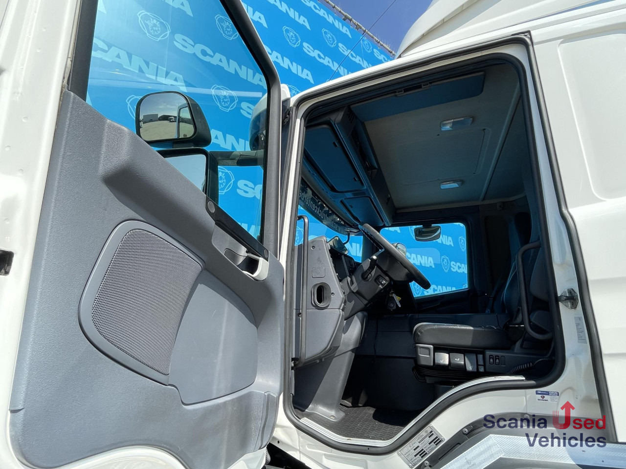 SCANIA P 250 DB4x2MNB SIDE DOORS FULL AIR 250X246X250CM - Грузовик с закрытым кузовом: фото 4 SCANIA P 250 DB4x2MNB SIDE DOORS FULL AIR 250X246X250CM - Грузовик с закрытым кузовом: фото 4
