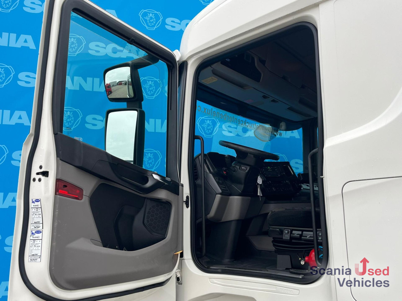 SCANIA R 410 B6x2*4NB LNG RETARDER FRIGO CHEREAU 765x250x - Рефрижератор: фото 2 SCANIA R 410 B6x2*4NB LNG RETARDER FRIGO CHEREAU 765x250x - Рефрижератор: фото 2
