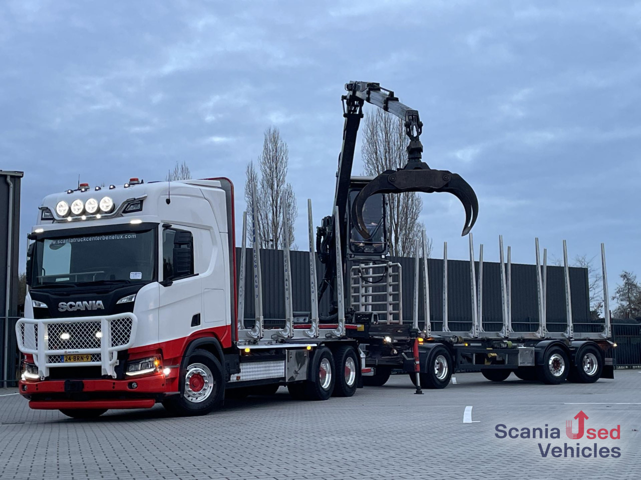 SCANIA R 650 B6x4NB RETARDER V8 WOOD KESLA 2112T CRANE - Лесовоз, Автоманипулятор: фото 1 SCANIA R 650 B6x4NB RETARDER V8 WOOD KESLA 2112T CRANE - Лесовоз, Автоманипулятор: фото 1