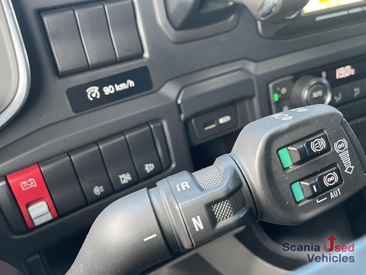 SCANIA R 410 A4x2NA RETARDER LED NAVI - Тягач: фото 4 SCANIA R 410 A4x2NA RETARDER LED NAVI - Тягач: фото 4