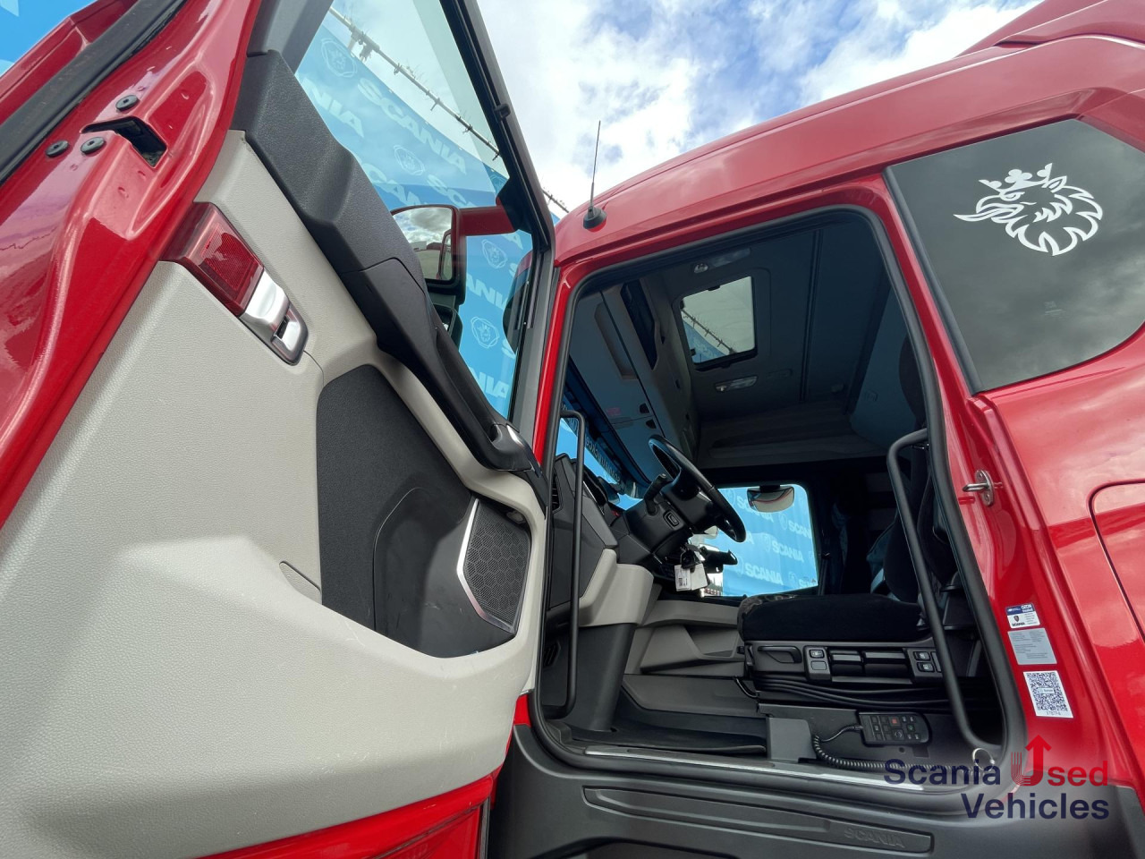 SCANIA R 410 A4x2NA RETARDER LED NAVI - Тягач: фото 3 SCANIA R 410 A4x2NA RETARDER LED NAVI - Тягач: фото 3