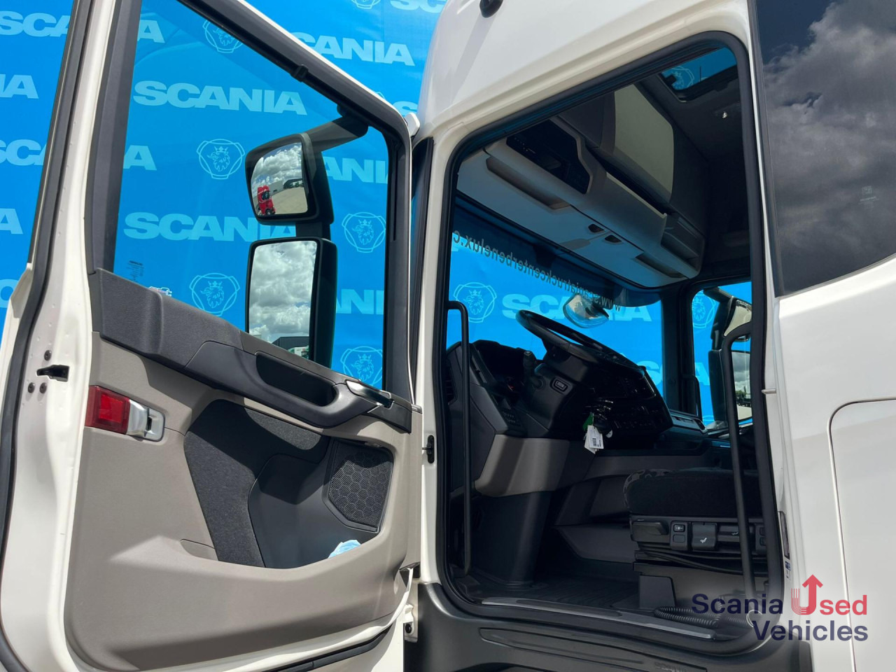 SCANIA R 450 A4x2EB RETARDER MEGA / VOLUME DIFF-L 8T PTOV - Тягач: фото 2 SCANIA R 450 A4x2EB RETARDER MEGA / VOLUME DIFF-L 8T PTOV - Тягач: фото 2