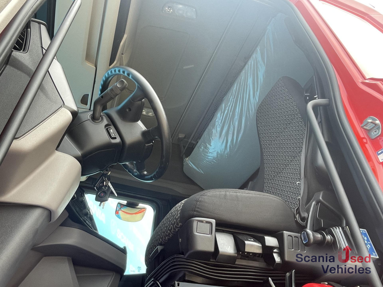 SCANIA R 450 A4x2NA RETARDER 8T DIFF-L HYDRO LOW MILEAGE - Тягач: фото 4 SCANIA R 450 A4x2NA RETARDER 8T DIFF-L HYDRO LOW MILEAGE - Тягач: фото 4