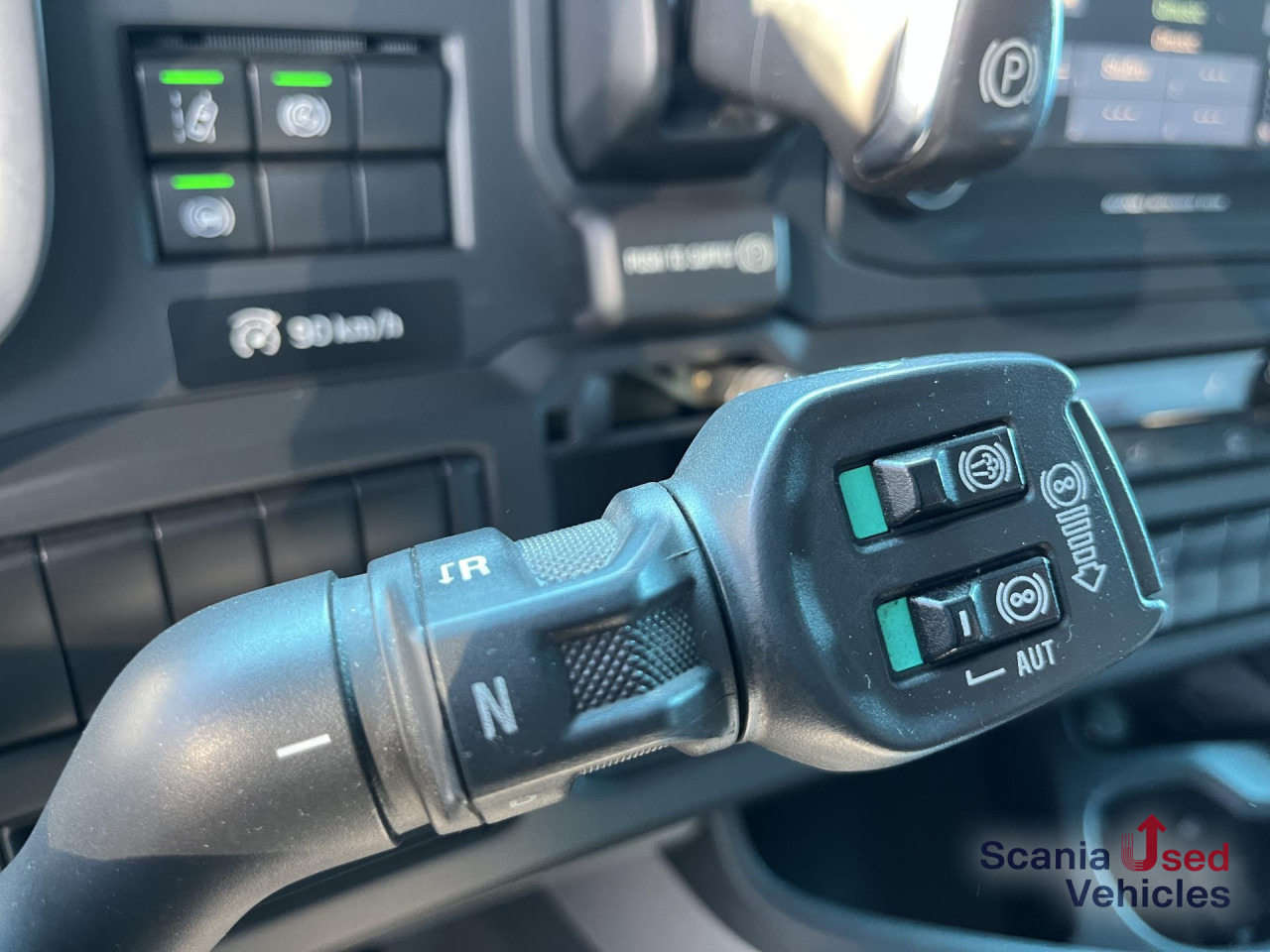 SCANIA R 450 A4x2NA RETARDER 8T DIFF-L SMART2 - Тягач: фото 4 SCANIA R 450 A4x2NA RETARDER 8T DIFF-L SMART2 - Тягач: фото 4