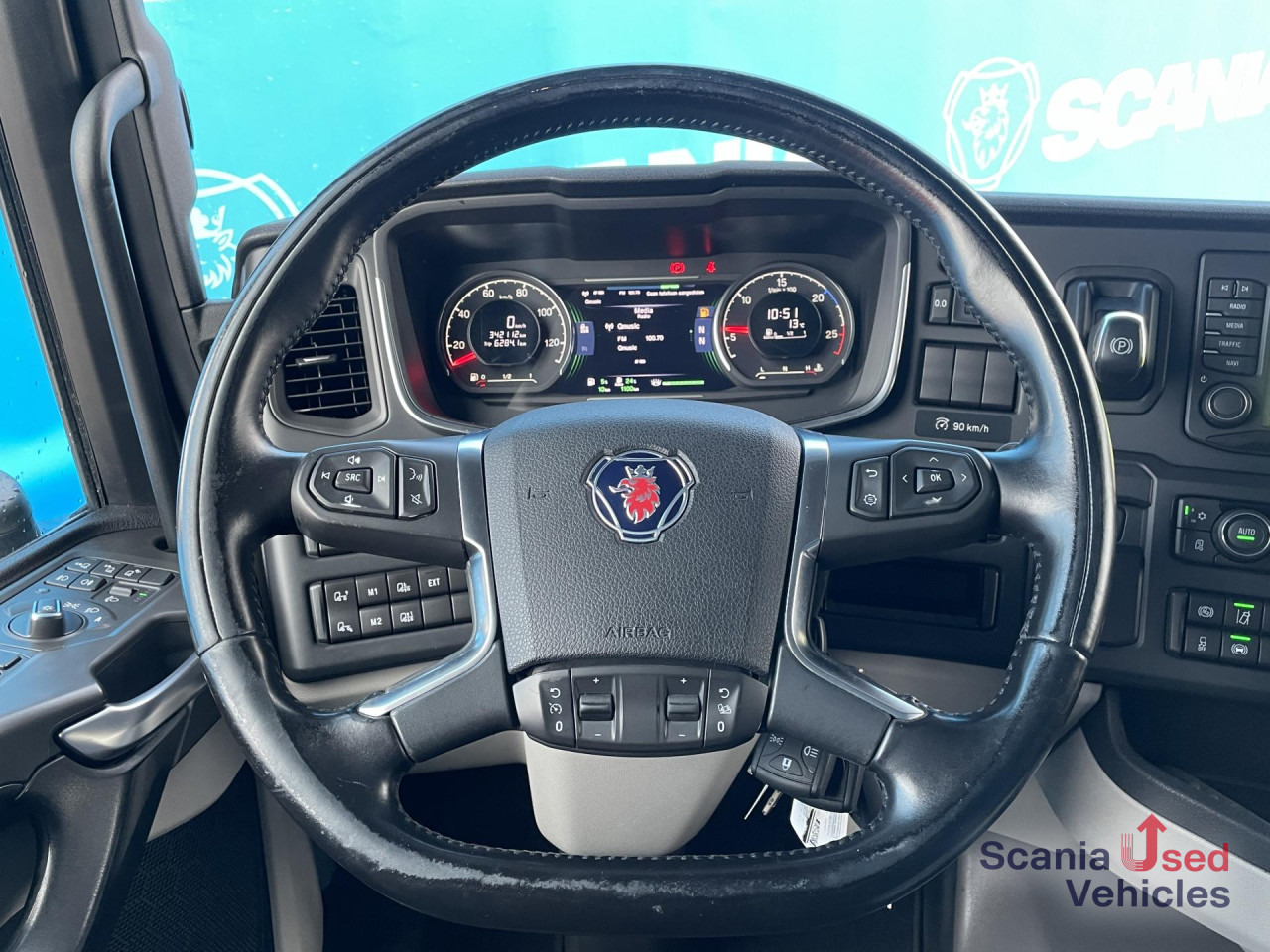 SCANIA R 450 A4x2NA RETARDER LED NAVI PARK AIRCO PTO - Тягач: фото 3 SCANIA R 450 A4x2NA RETARDER LED NAVI PARK AIRCO PTO - Тягач: фото 3