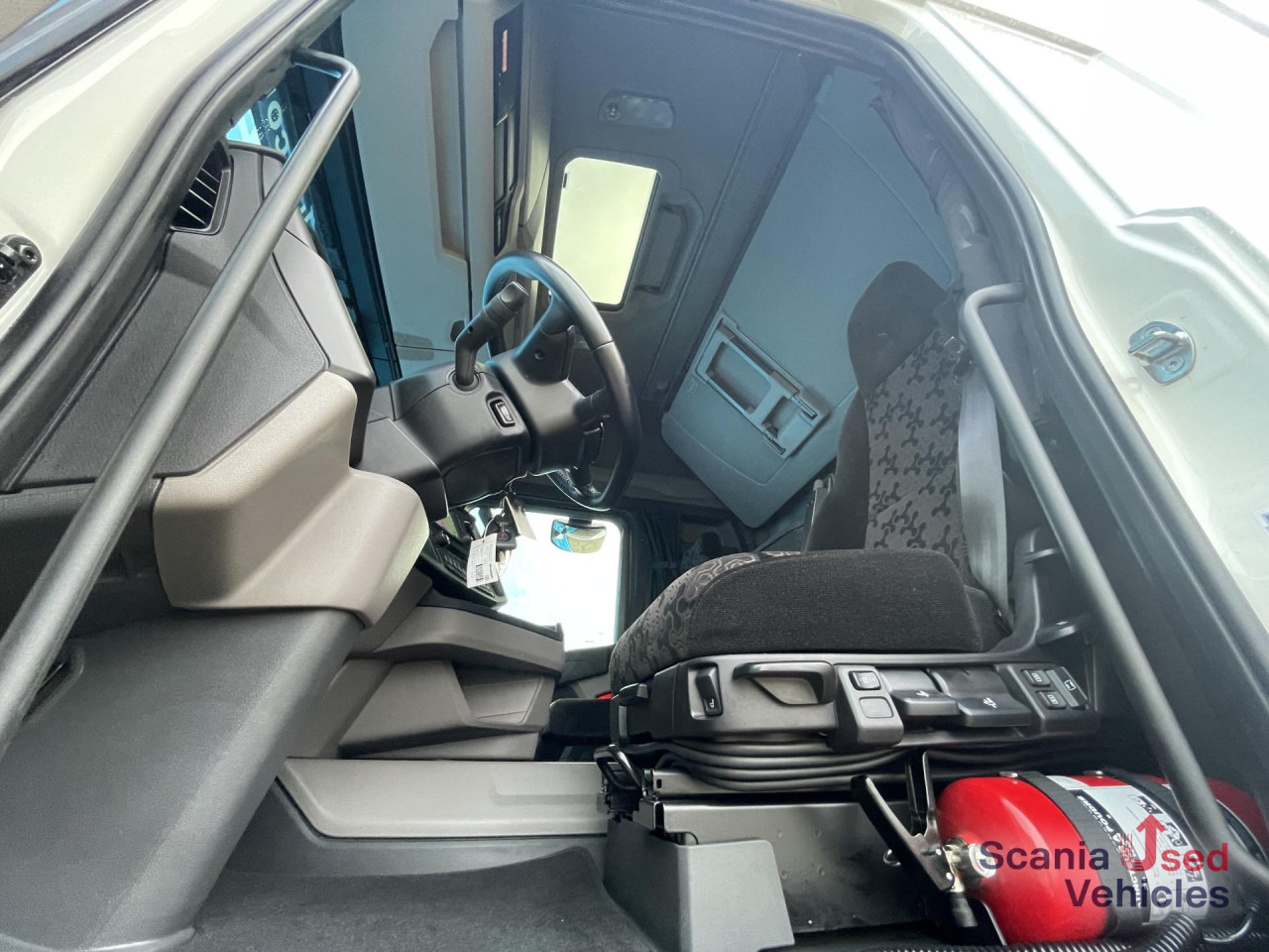 SCANIA R 450 A4x2NB DIFF-L RETARDER P-AIRCO FULL AIR ACC - Тягач: фото 5 SCANIA R 450 A4x2NB DIFF-L RETARDER P-AIRCO FULL AIR ACC - Тягач: фото 5