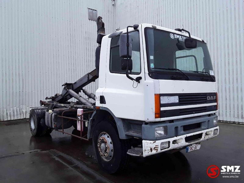 DAF CF 320 lames steel - Грузовик-контейнеровоз/ Сменный кузов: фото 1 DAF CF 320 lames steel - Грузовик-контейнеровоз/ Сменный кузов: фото 1