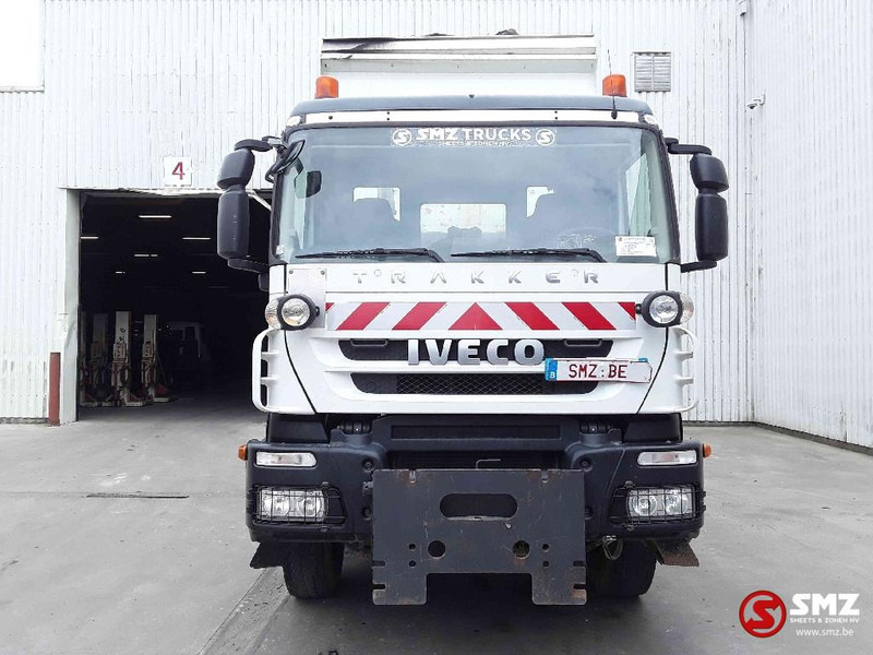 Iveco Trakker 330 184"km snow equipment - Самосвал: фото 2 Iveco Trakker 330 184"km snow equipment - Самосвал: фото 2