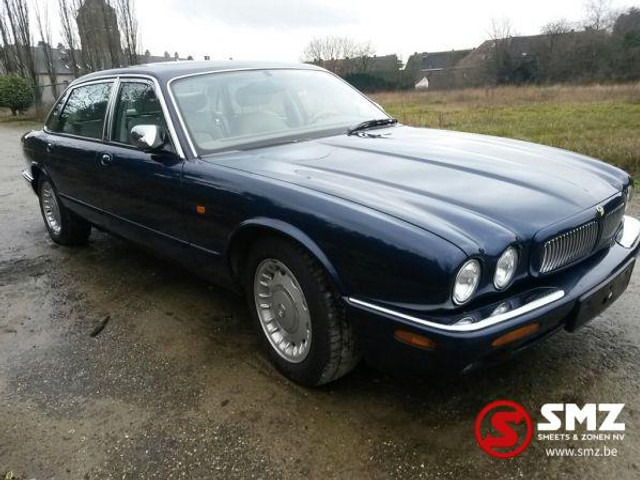 Jaguar Daimler V 8 105000 km TOP einselsitze - Легковой автомобиль: фото 3 Jaguar Daimler V 8 105000 km TOP einselsitze - Легковой автомобиль: фото 3