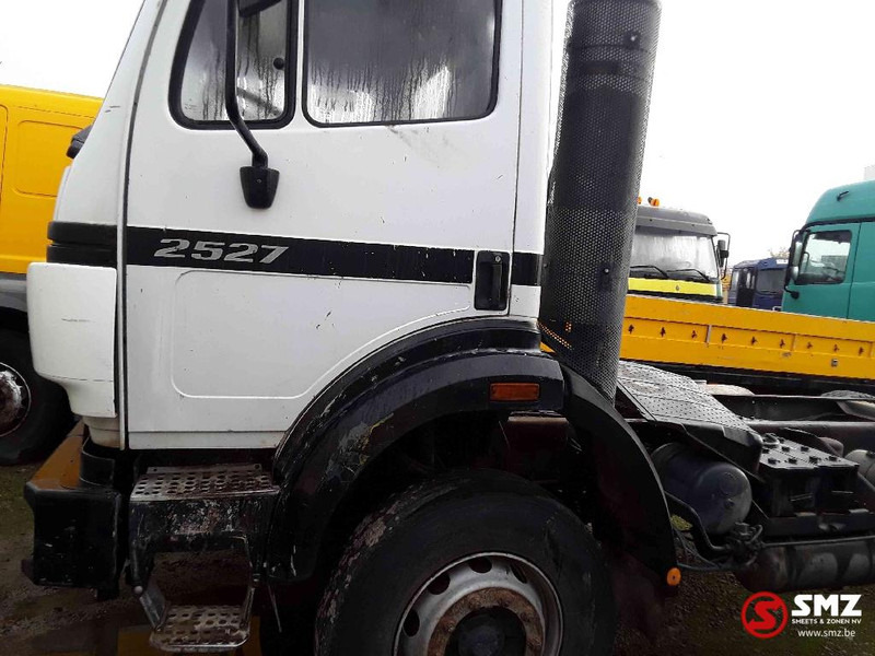 Mercedes-Benz 2527 6x4motor slecht - Грузовик-шасси: фото 3 Mercedes-Benz 2527 6x4motor slecht - Грузовик-шасси: фото 3