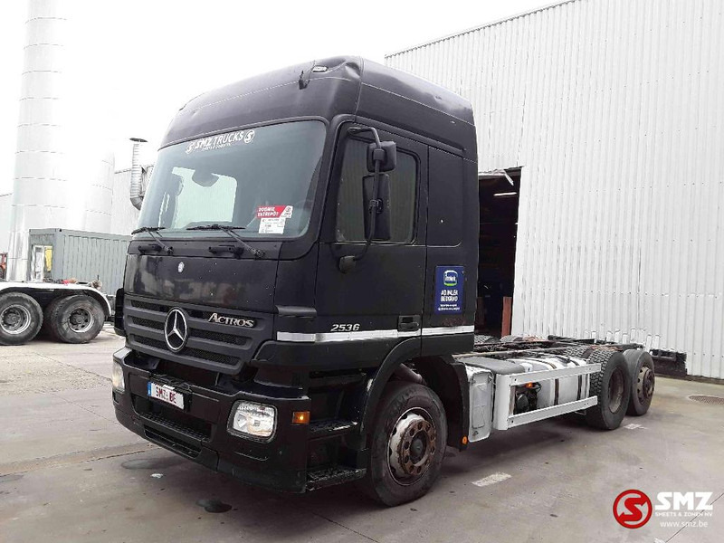 Mercedes-Benz Actros 2536 - Грузовик-шасси: фото 3 Mercedes-Benz Actros 2536 - Грузовик-шасси: фото 3