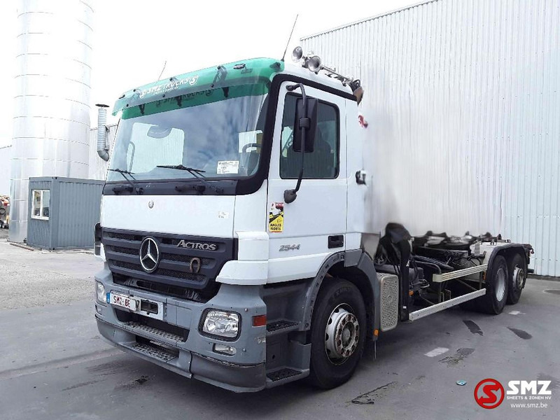 Mercedes-Benz Actros 2544 Eps Retarder - Грузовик-шасси: фото 3 Mercedes-Benz Actros 2544 Eps Retarder - Грузовик-шасси: фото 3