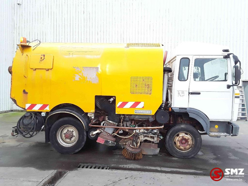 Renault - Подметально-уборочная машина: фото 4 Renault - Подметально-уборочная машина: фото 4