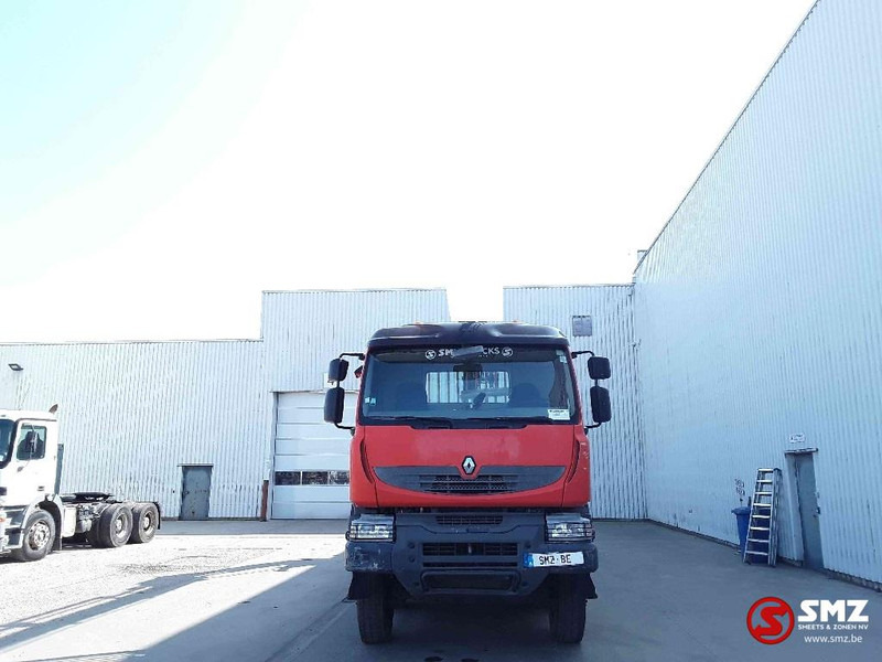 Renault Kerax 430 8x4 - Грузовик бортовой/ Платформа, Автоманипулятор: фото 2 Renault Kerax 430 8x4 - Грузовик бортовой/ Платформа, Автоманипулятор: фото 2